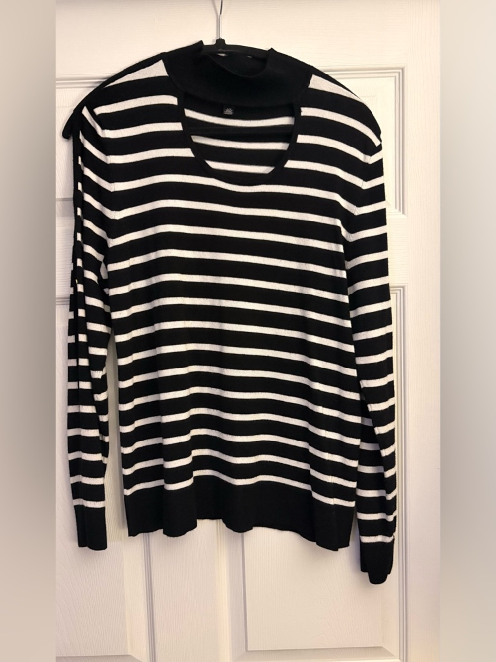 Cable & Gauge Black and White Striped Knit Top